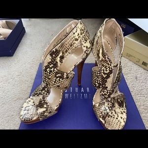 STUART WEITZMAN SNAKE SKIN HEELS